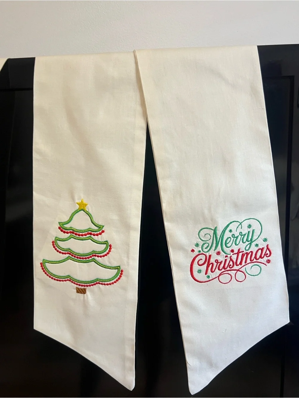 Embroidered Merry Christmas Wreath Sash- Tree & Script